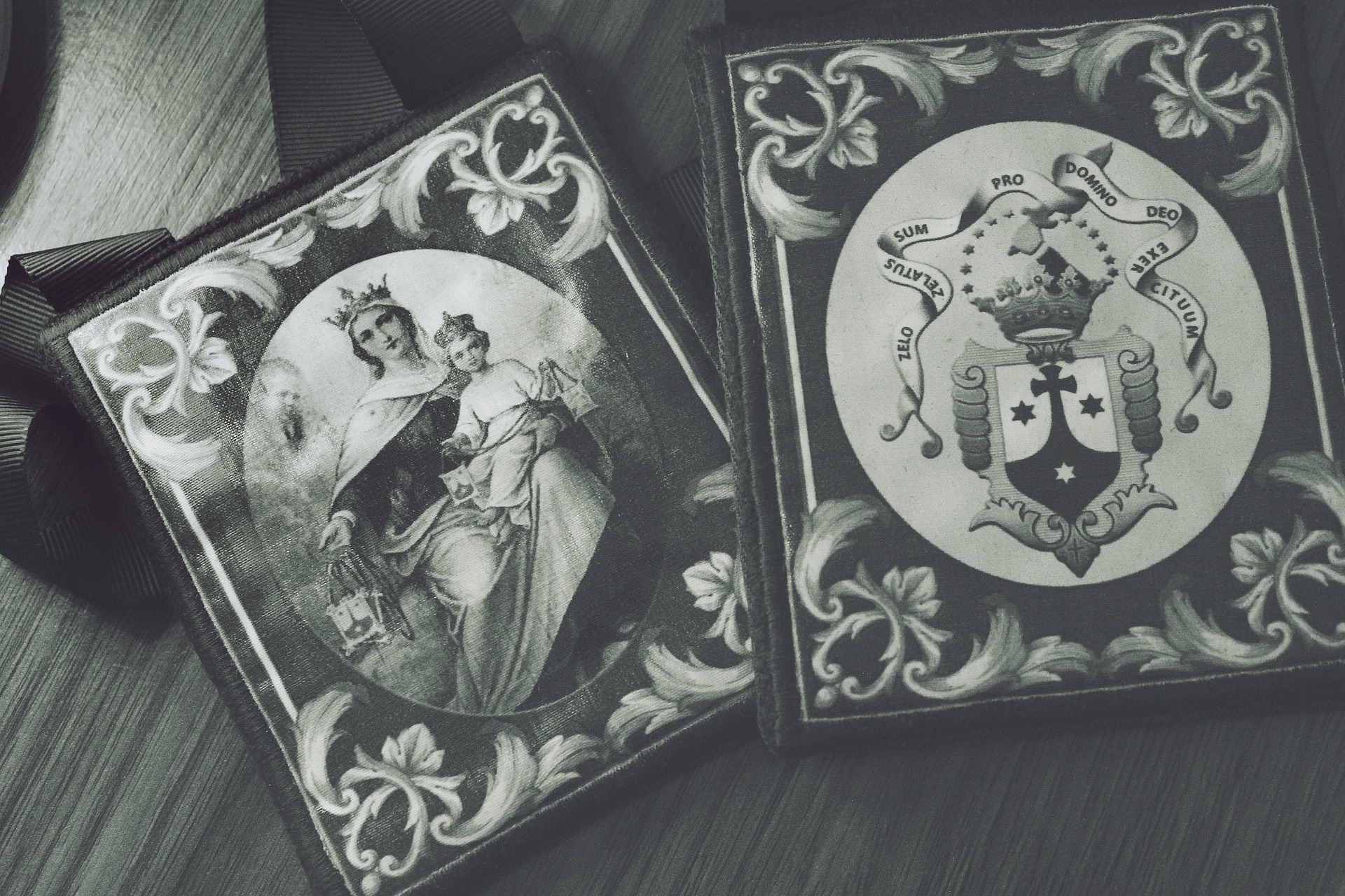 scapular-7241947_1920